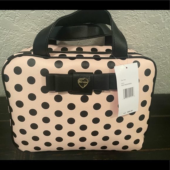 Betsey Johnson Other - 🆕Betsy Johnson Makeup Bag (Final Price)